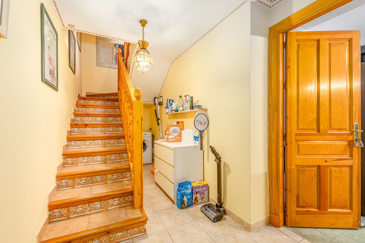 4 Bed Townhouse for sale in Coín Costa Del Sol, Málaga, Spain