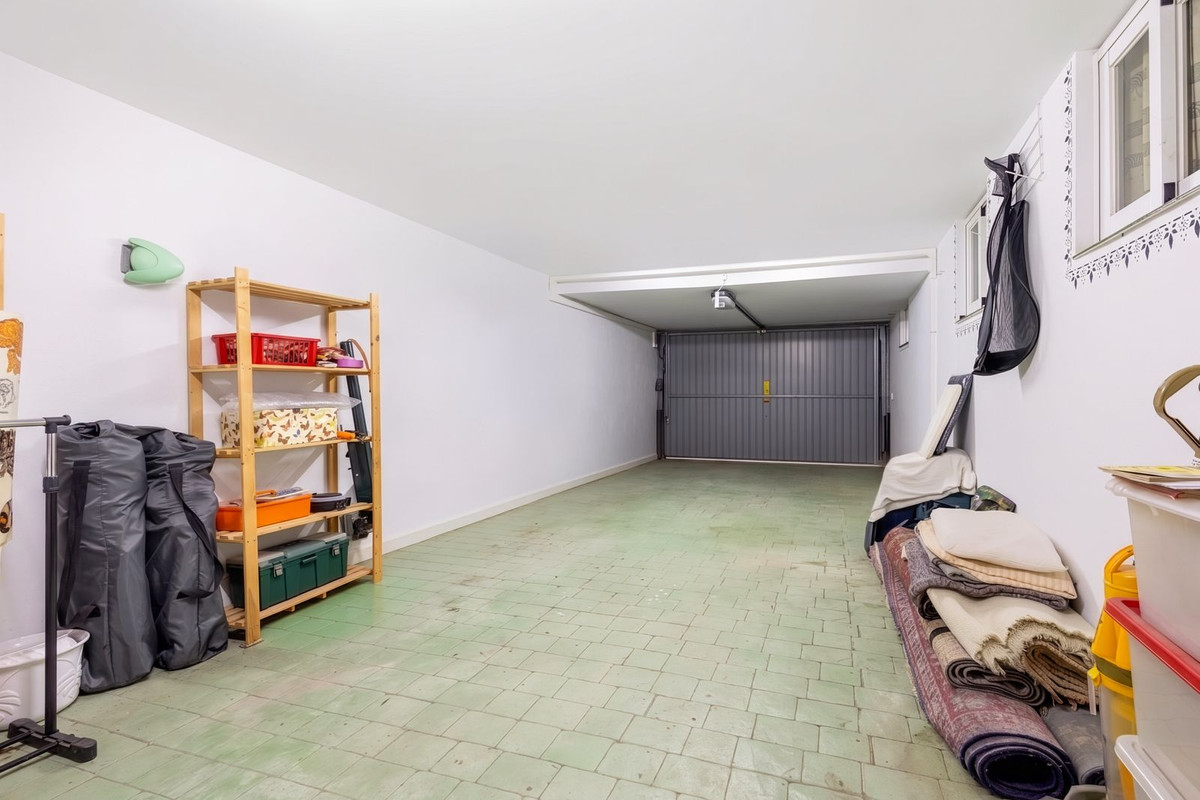 4 Bed Townhouse for sale in Coín Costa Del Sol, Málaga, Spain