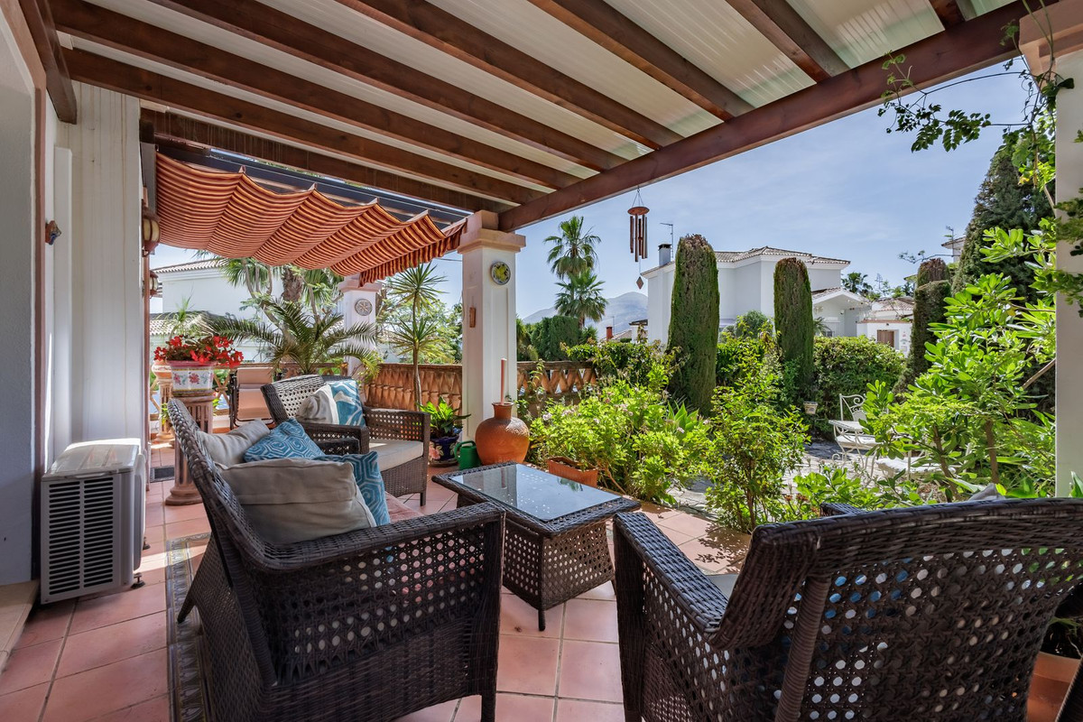 4 Bed Townhouse for sale in Coín Costa Del Sol, Málaga, Spain