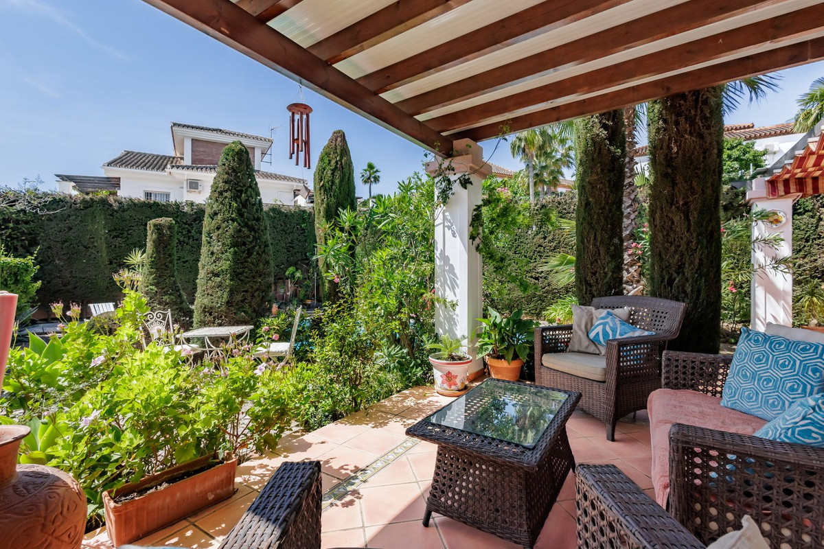 4 Bed Townhouse for sale in Coín Costa Del Sol, Málaga, Spain