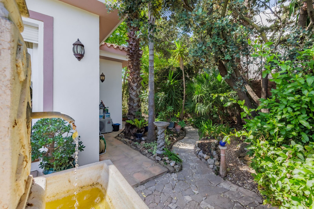 4 Bed Townhouse for sale in Coín Costa Del Sol, Málaga, Spain