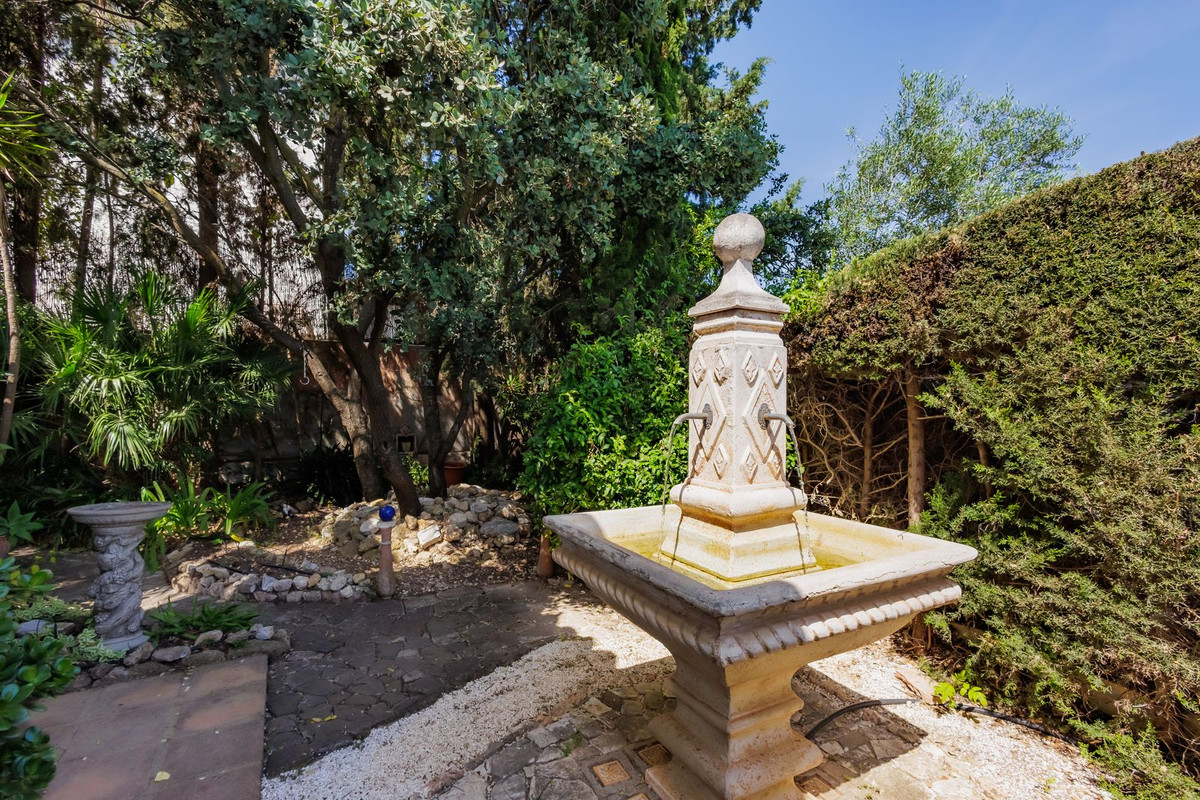 4 Bed Townhouse for sale in Coín Costa Del Sol, Málaga, Spain