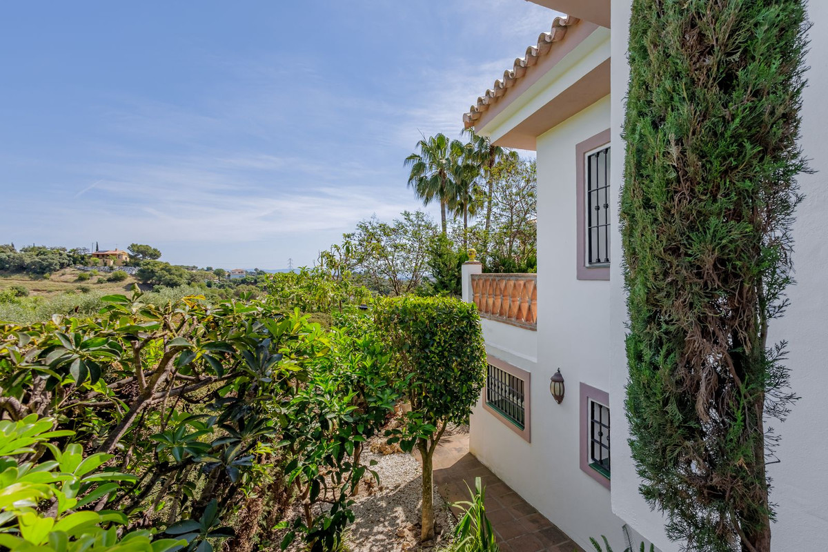 4 Bed Townhouse for sale in Coín Costa Del Sol, Málaga, Spain