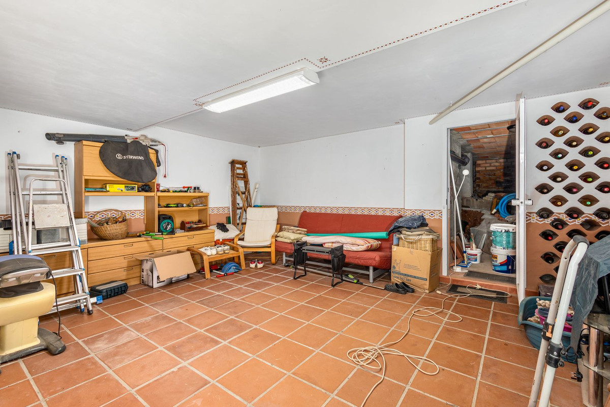 4 Bed Townhouse for sale in Coín Costa Del Sol, Málaga, Spain