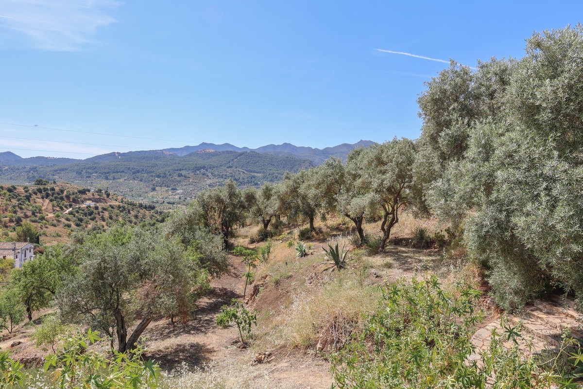 3 Bed Townhouse for sale in Monda Costa Del Sol, Málaga, Spain