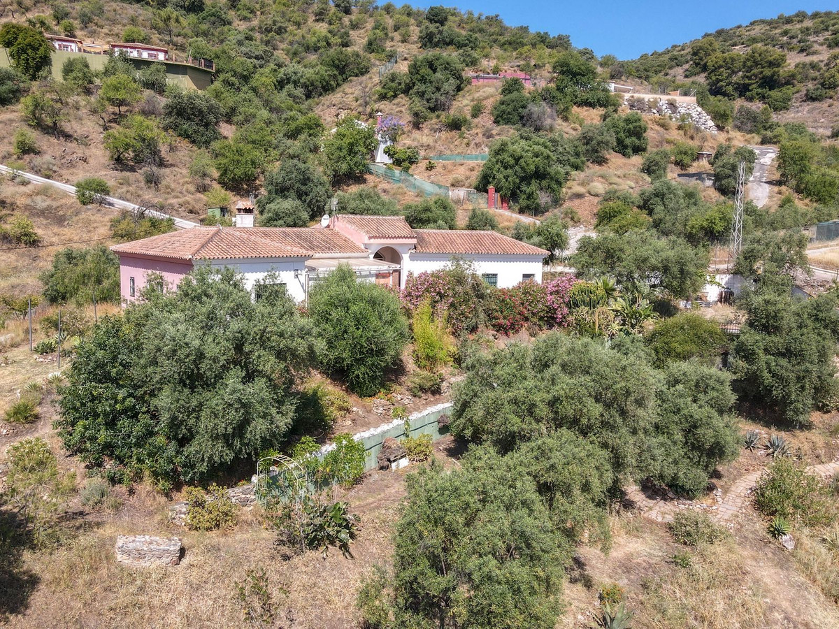 3 Bed Townhouse for sale in Monda Costa Del Sol, Málaga, Spain