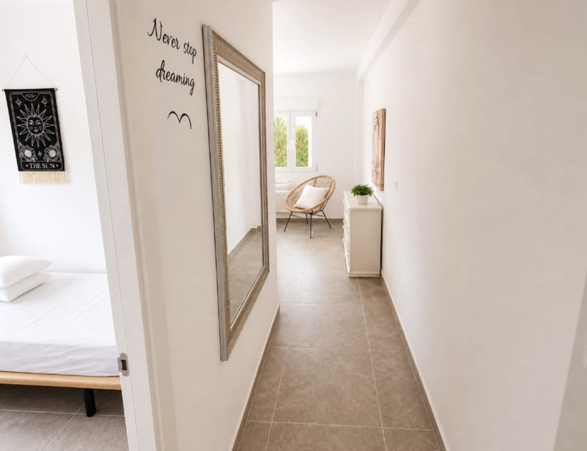 Se vende Apartamento Planta Media de 2 dormitorios en Costa Del Sol, Málaga, España