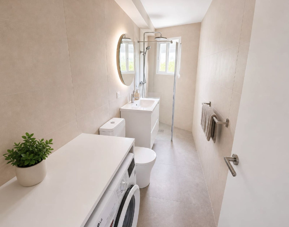 Se vende Apartamento Planta Media de 2 dormitorios en Costa Del Sol, Málaga, España