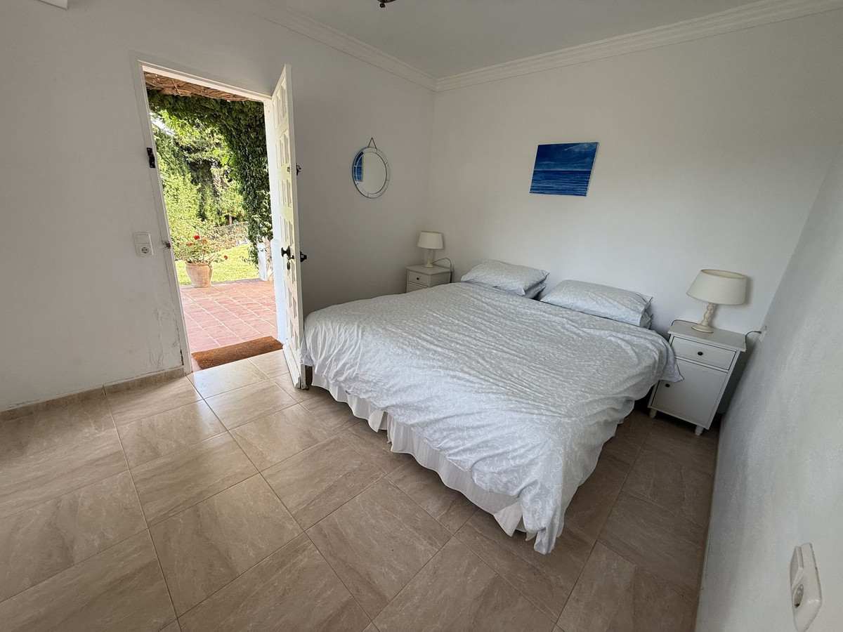 Se vende Finca - Cortijo de 3 dormitorios en Costa Del Sol, Málaga, España