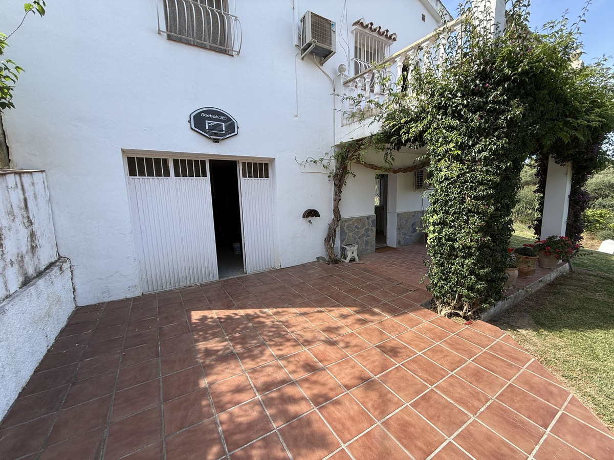 Se vende Finca - Cortijo de 3 dormitorios en Costa Del Sol, Málaga, España