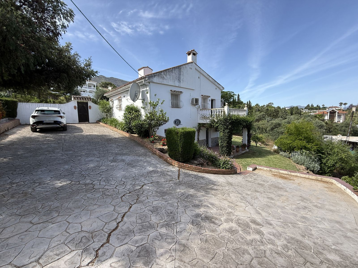 Se vende Finca - Cortijo de 3 dormitorios en Costa Del Sol, Málaga, España