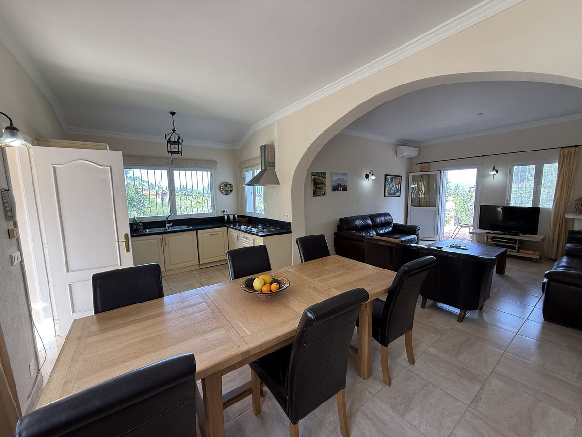 Se vende Finca - Cortijo de 3 dormitorios en Costa Del Sol, Málaga, España