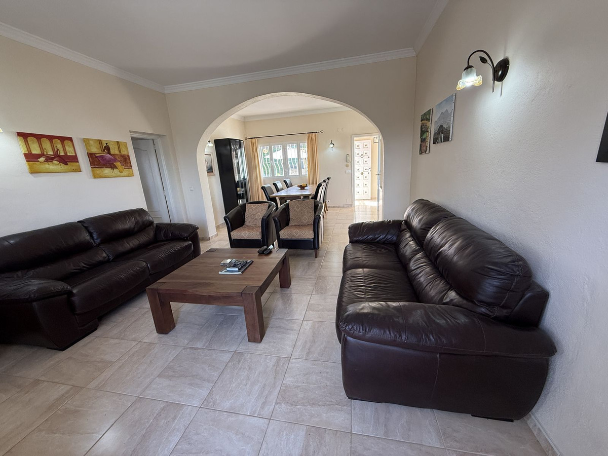 Se vende Finca - Cortijo de 3 dormitorios en Costa Del Sol, Málaga, España