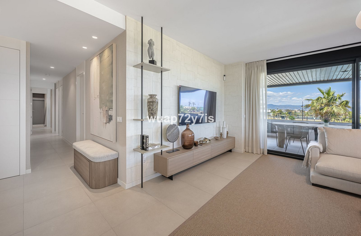 4 Bed Apartment for sale in Torremolinos Costa Del Sol, Málaga, Spain