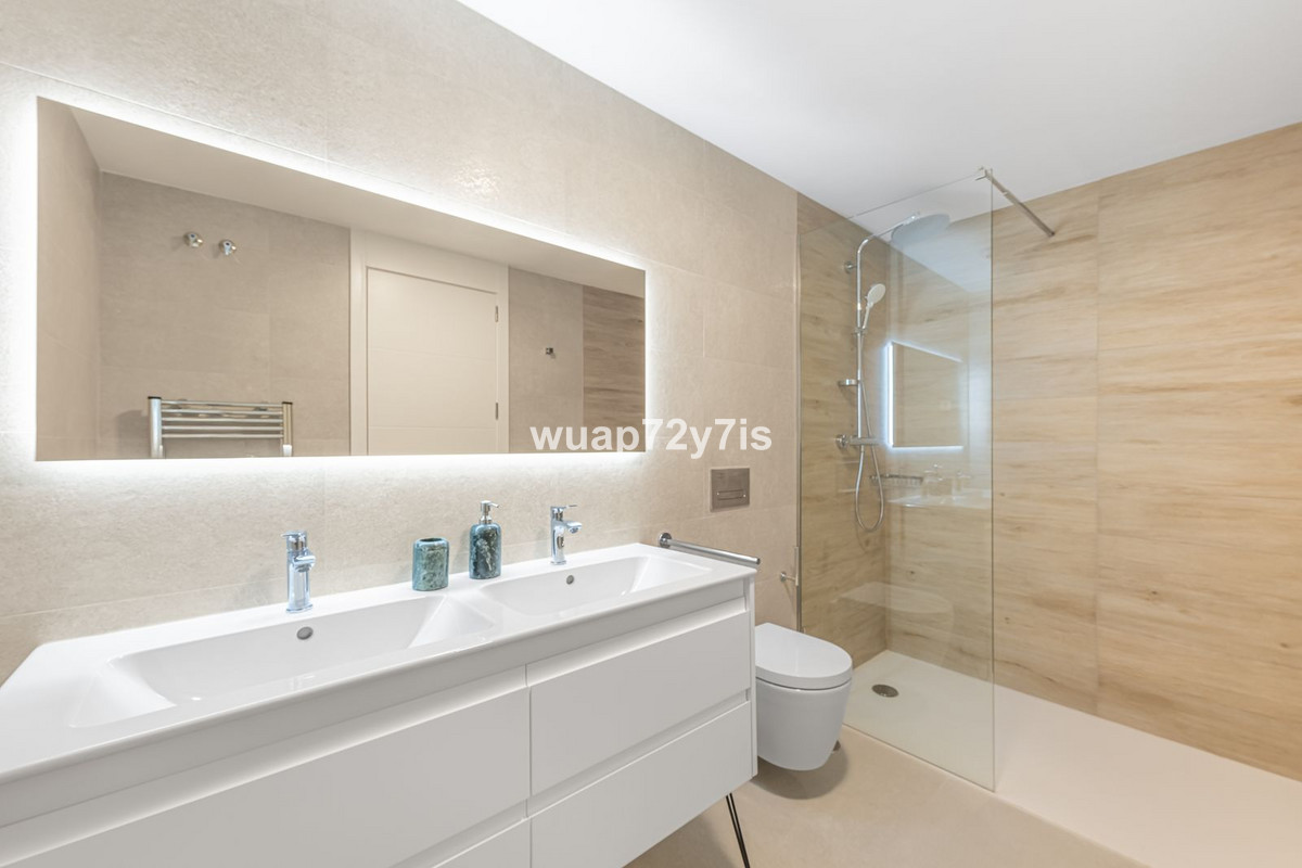 4 Bed Apartment for sale in Torremolinos Costa Del Sol, Málaga, Spain