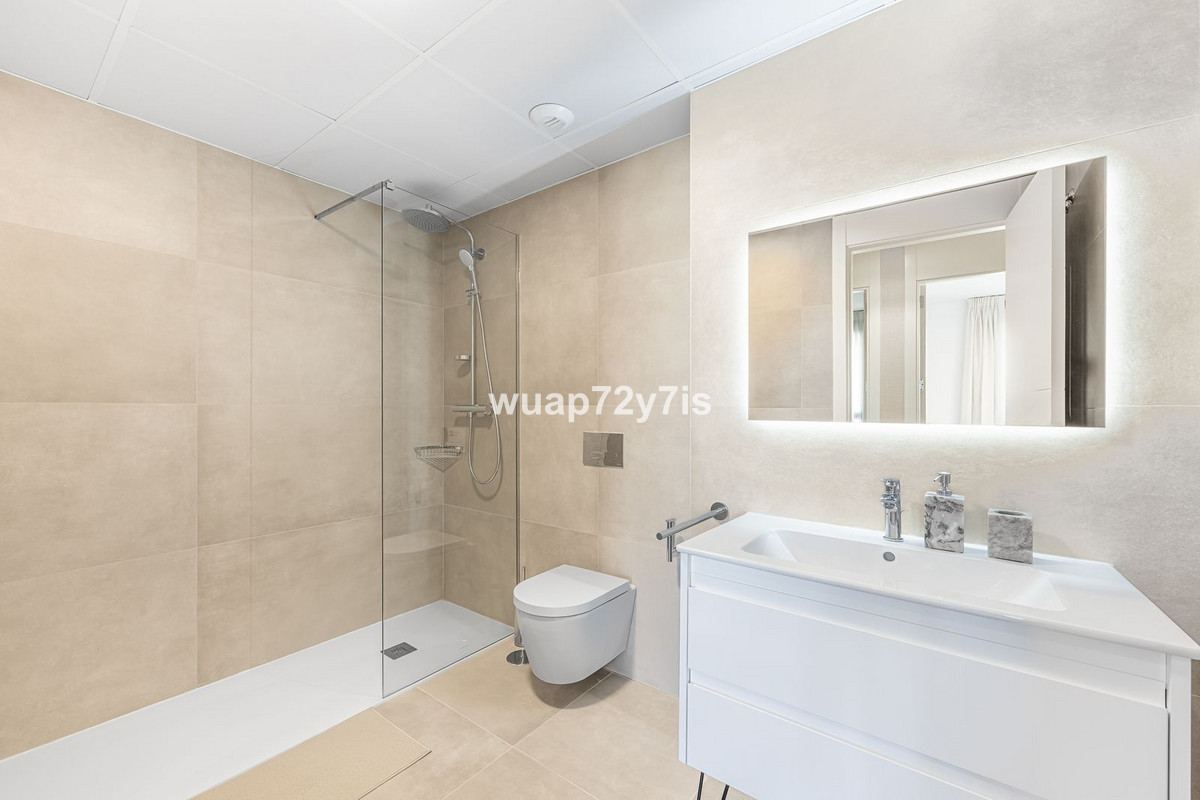 4 Bed Apartment for sale in Torremolinos Costa Del Sol, Málaga, Spain