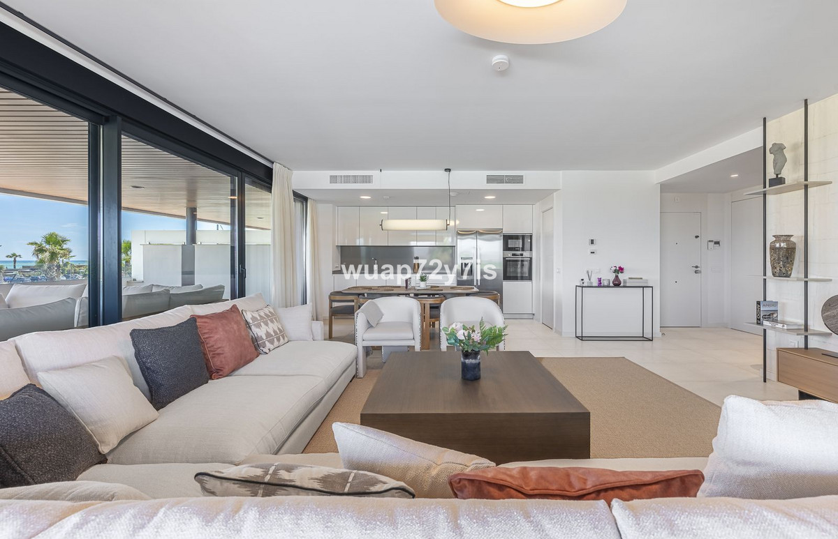 4 Bed Apartment for sale in Torremolinos Costa Del Sol, Málaga, Spain