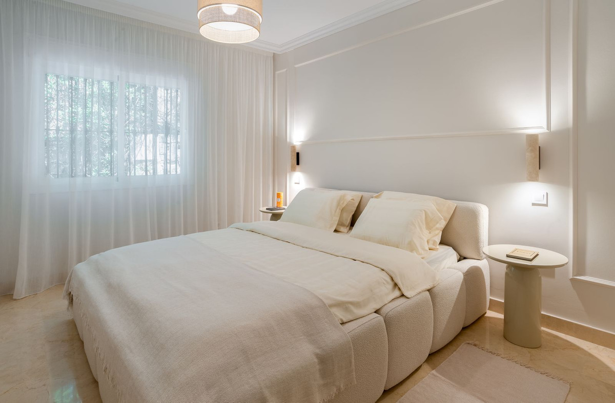 3 Bed Apartment for sale in Sierra Blanca Costa Del Sol, Málaga, Spain