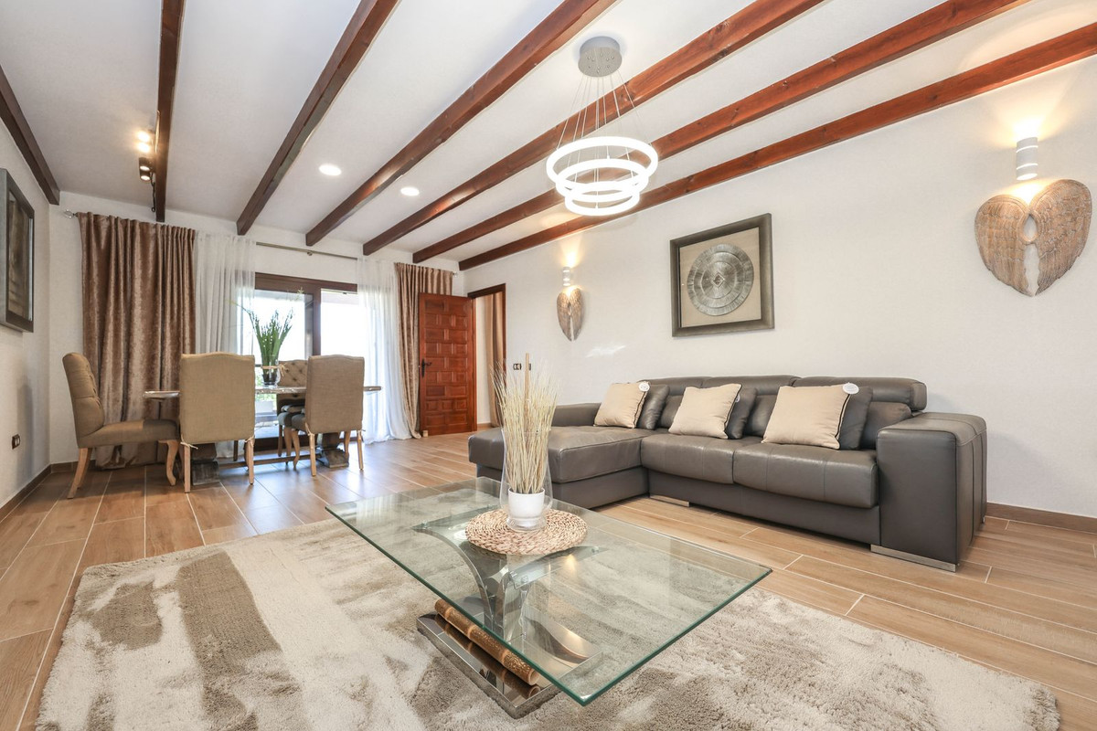 4 Bed Townhouse for sale in Guaro Costa Del Sol, Málaga, Spain