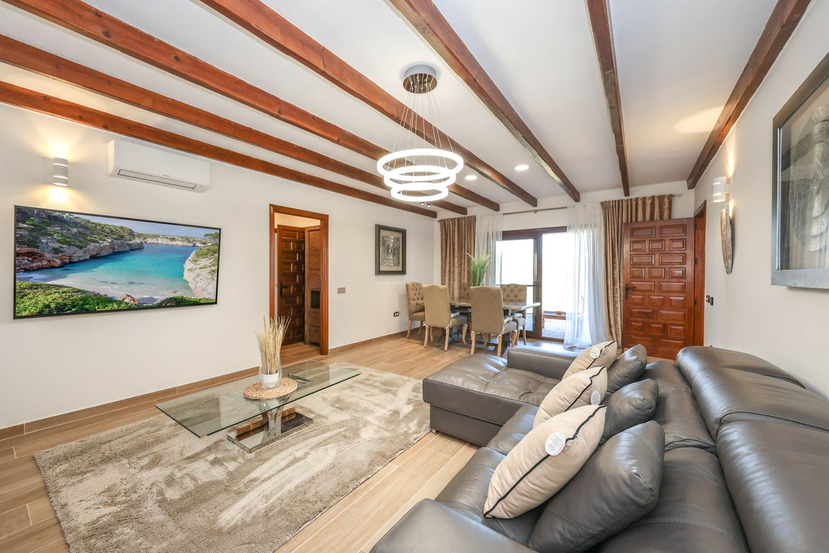 4 Bed Townhouse for sale in Guaro Costa Del Sol, Málaga, Spain