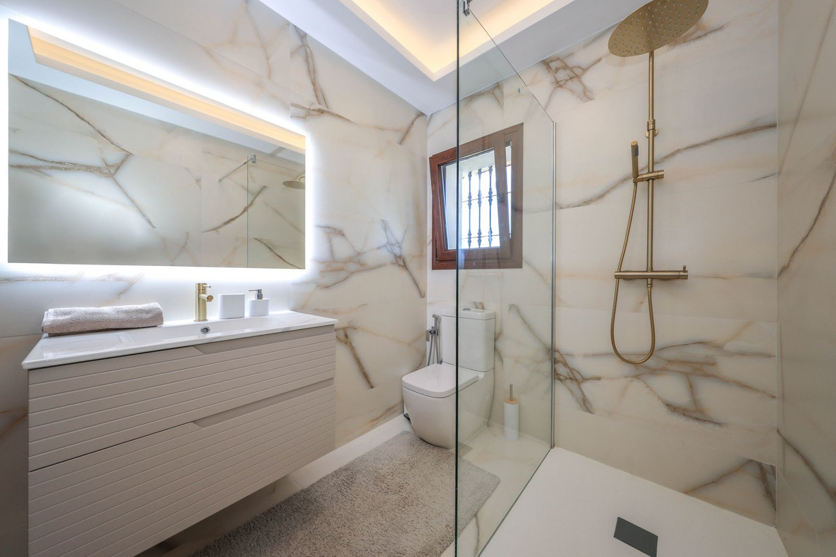 4 Bed Townhouse for sale in Guaro Costa Del Sol, Málaga, Spain