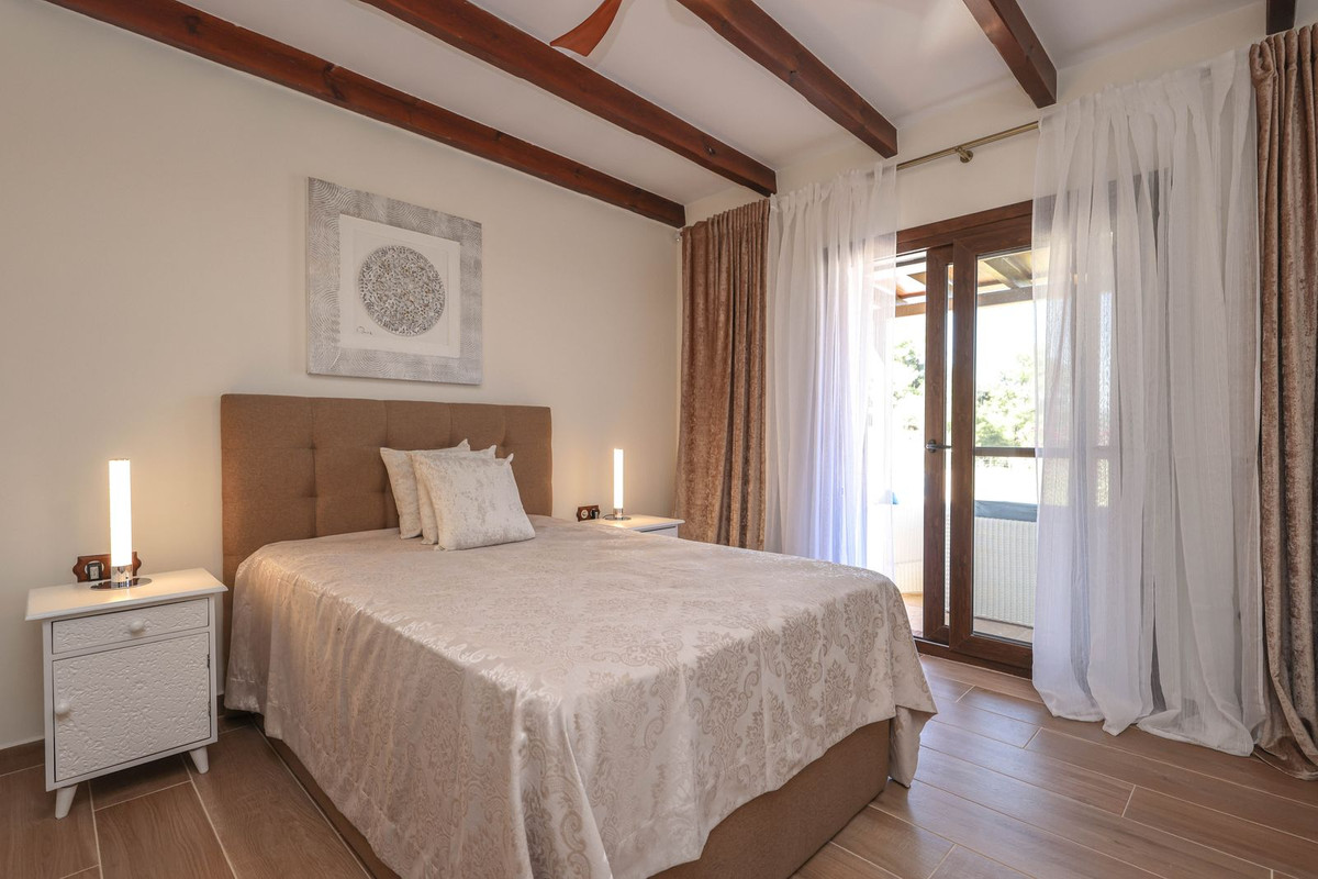 4 Bed Townhouse for sale in Guaro Costa Del Sol, Málaga, Spain