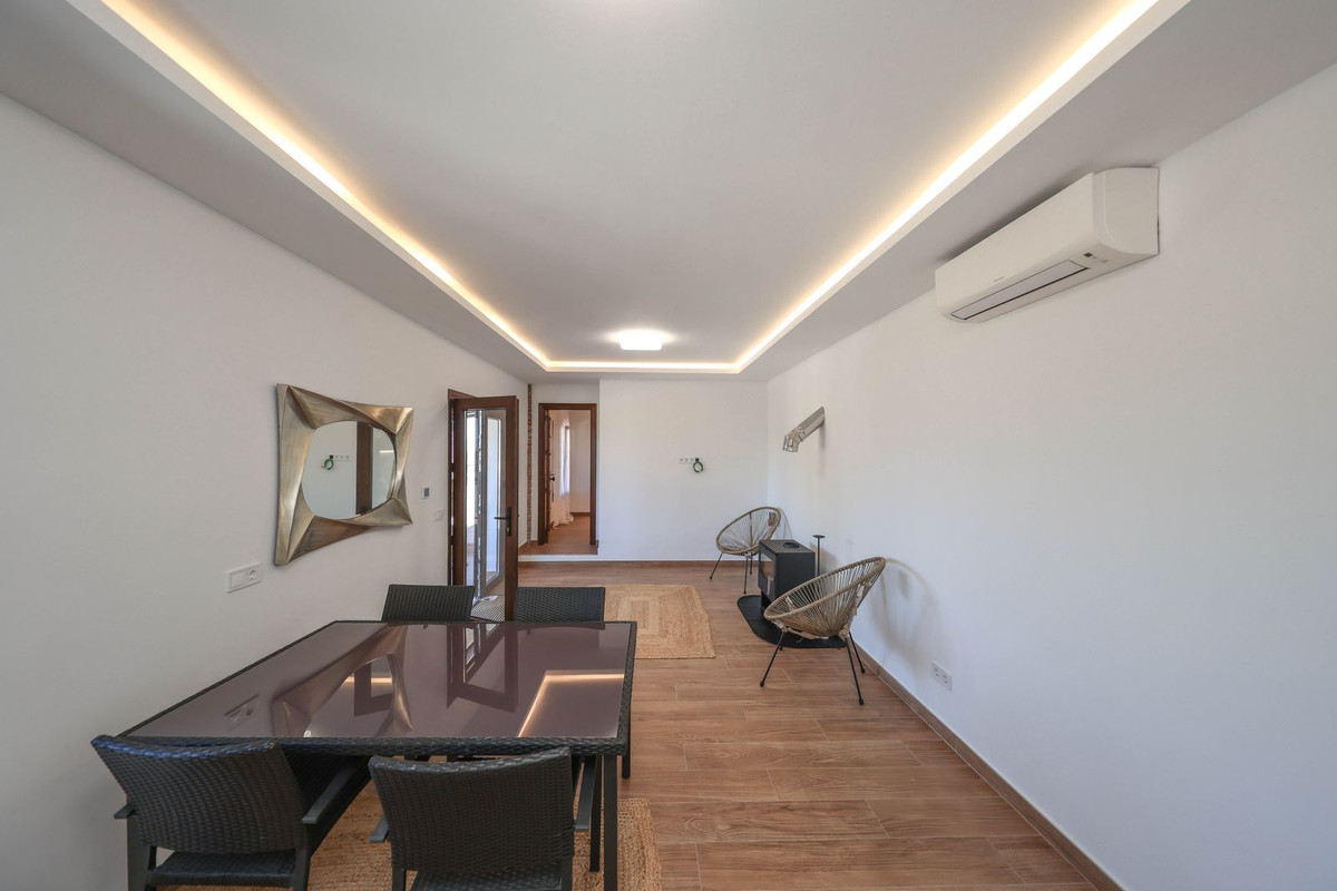 4 Bed Townhouse for sale in Guaro Costa Del Sol, Málaga, Spain