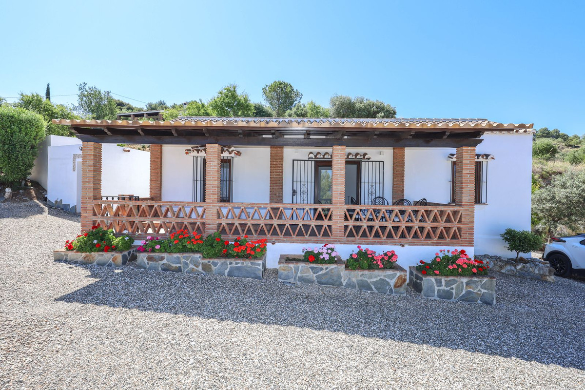 4 Bed Townhouse for sale in Guaro Costa Del Sol, Málaga, Spain