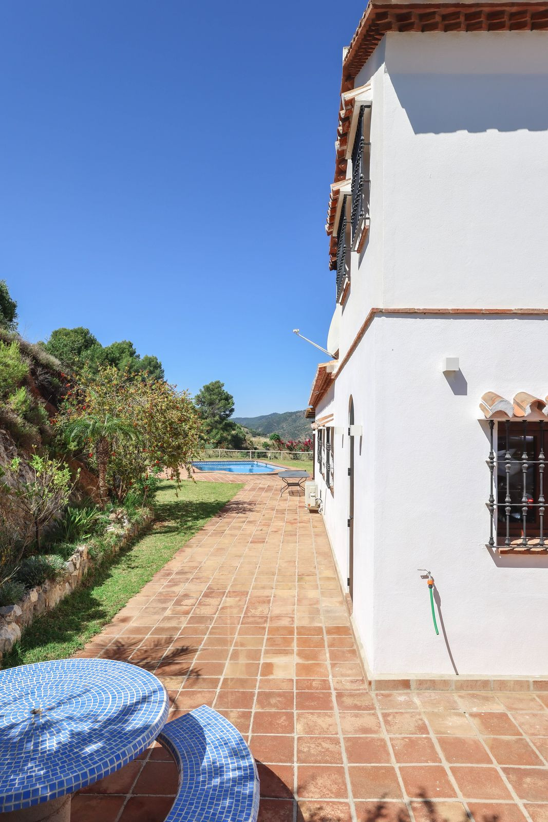 4 Bed Townhouse for sale in Guaro Costa Del Sol, Málaga, Spain