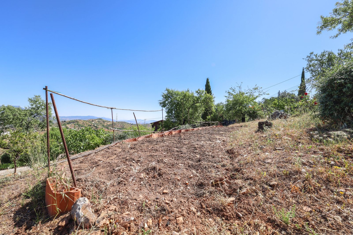4 Bed Townhouse for sale in Guaro Costa Del Sol, Málaga, Spain