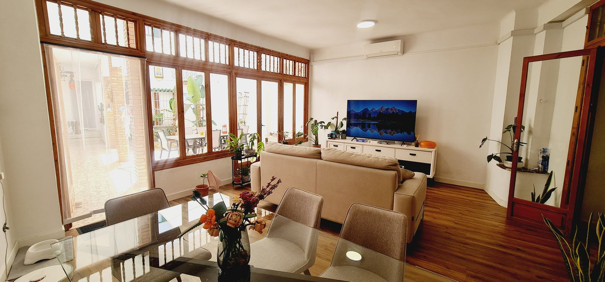8 Bed Townhouse for sale in Antequera Costa Del Sol, Málaga, Spain