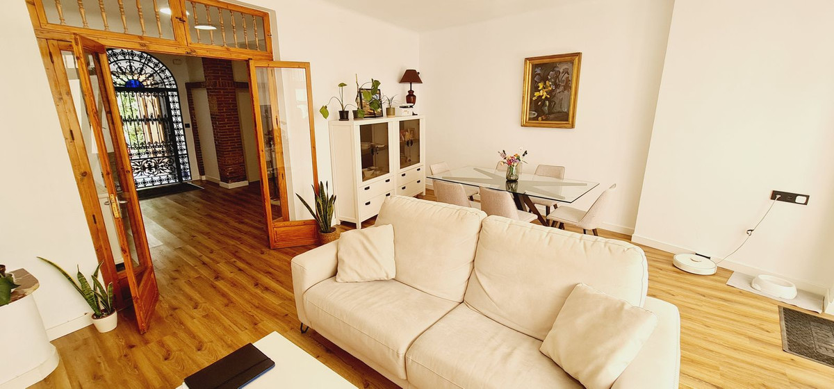 8 Bed Townhouse for sale in Antequera Costa Del Sol, Málaga, Spain