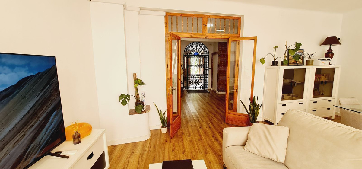 8 Bed Townhouse for sale in Antequera Costa Del Sol, Málaga, Spain