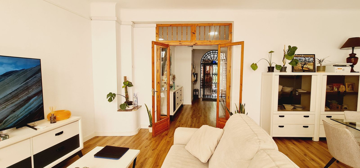8 Bed Townhouse for sale in Antequera Costa Del Sol, Málaga, Spain