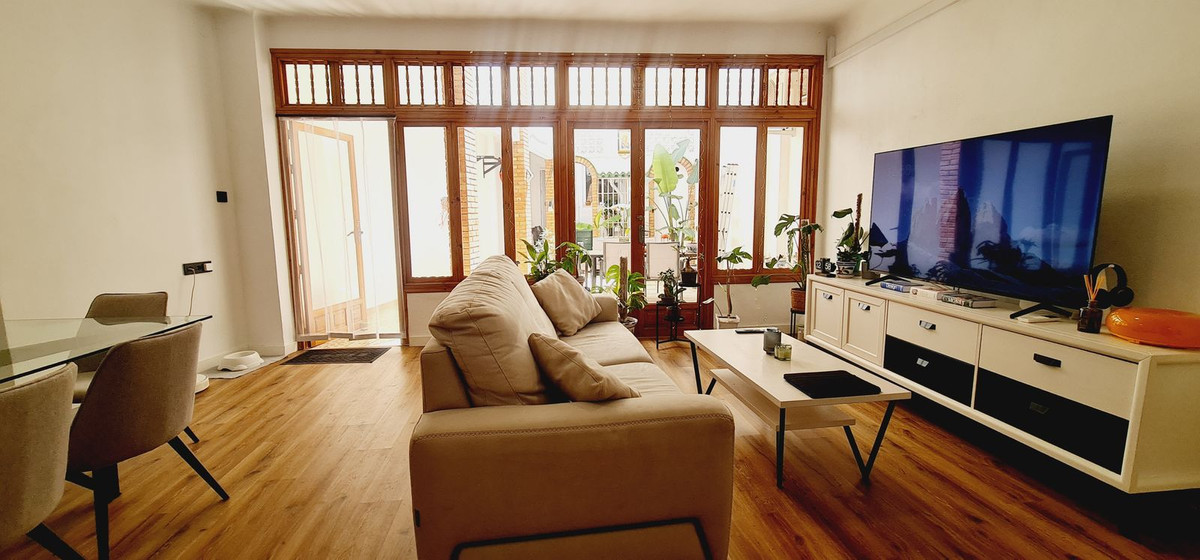 8 Bed Townhouse for sale in Antequera Costa Del Sol, Málaga, Spain