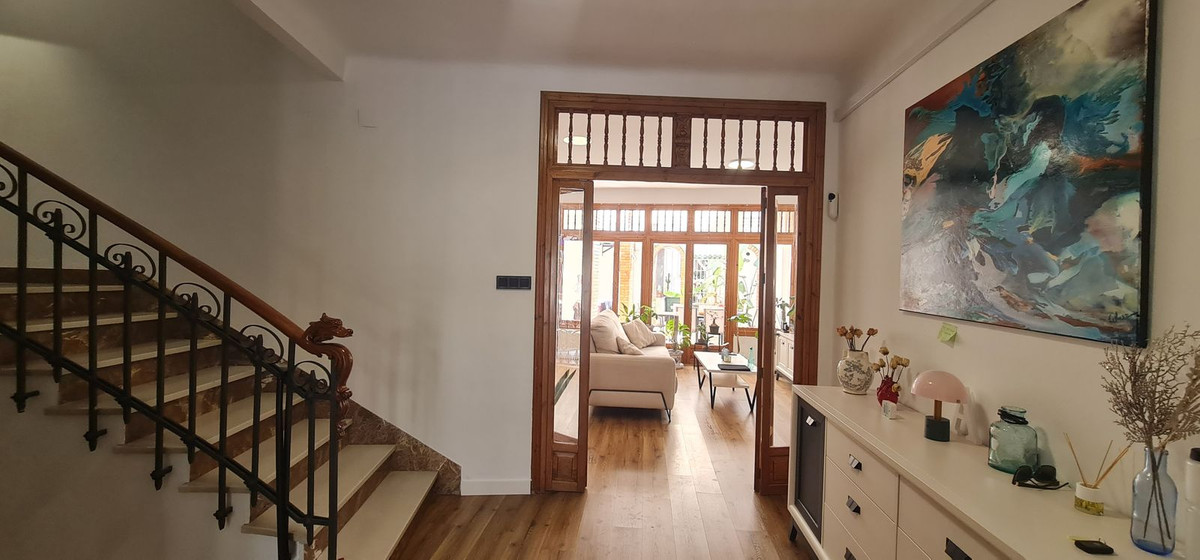 8 Bed Townhouse for sale in Antequera Costa Del Sol, Málaga, Spain