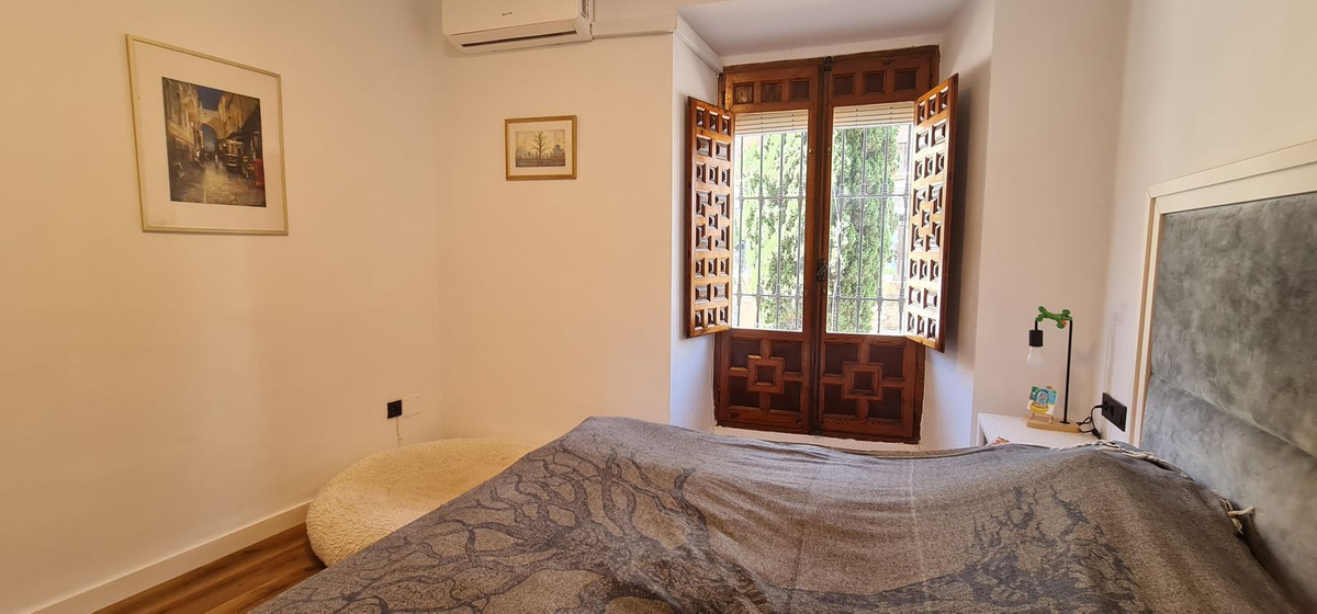 8 Bed Townhouse for sale in Antequera Costa Del Sol, Málaga, Spain