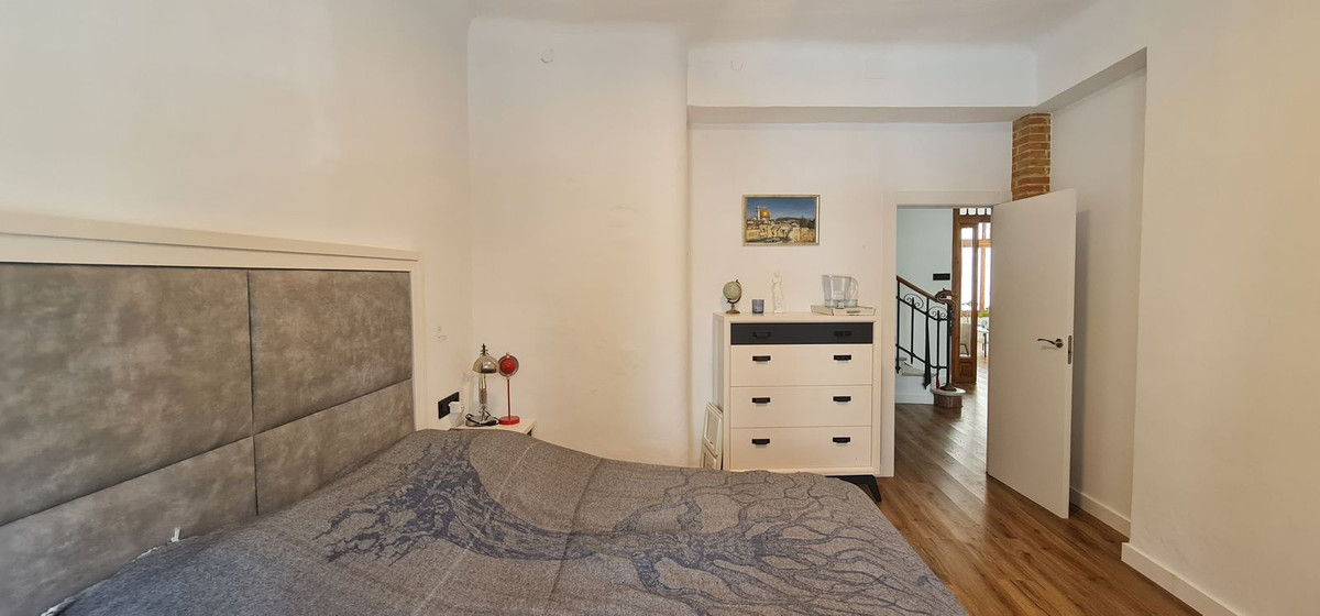 8 Bed Townhouse for sale in Antequera Costa Del Sol, Málaga, Spain