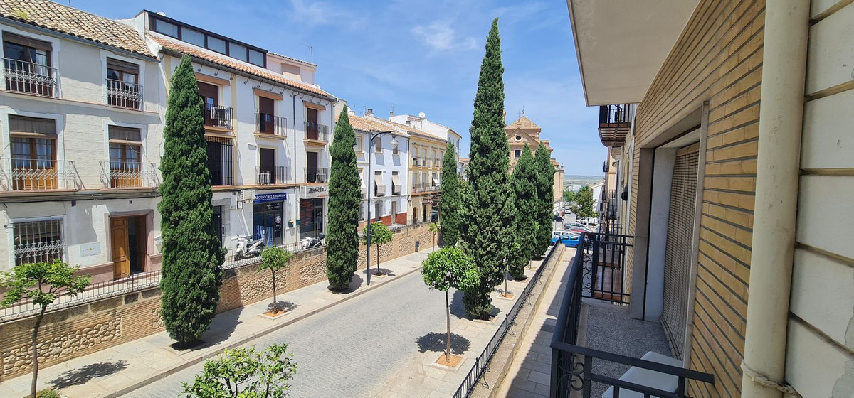 8 Bed Townhouse for sale in Antequera Costa Del Sol, Málaga, Spain