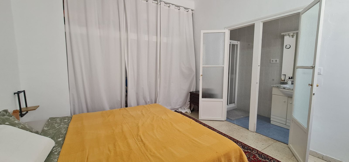 8 Bed Townhouse for sale in Antequera Costa Del Sol, Málaga, Spain
