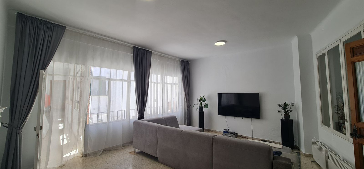 8 Bed Townhouse for sale in Antequera Costa Del Sol, Málaga, Spain
