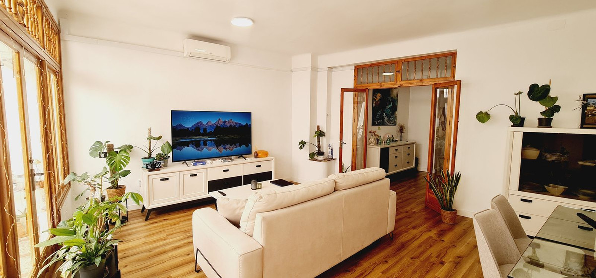 8 Bed Townhouse for sale in Antequera Costa Del Sol, Málaga, Spain
