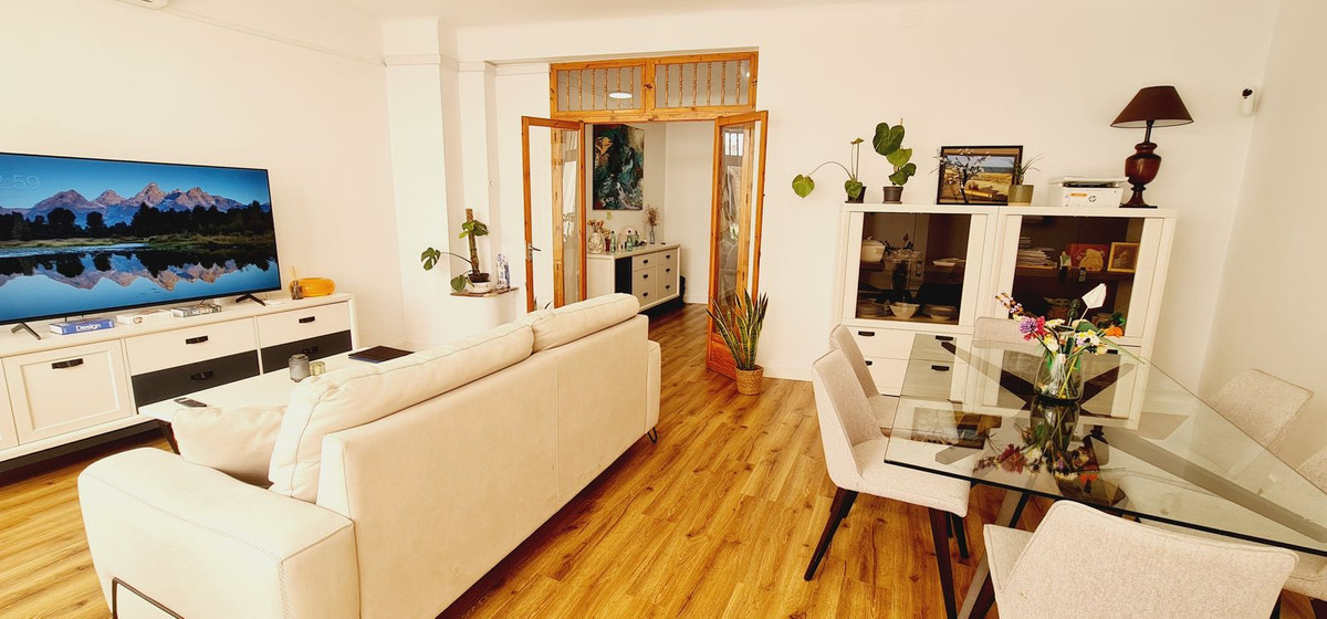 8 Bed Townhouse for sale in Antequera Costa Del Sol, Málaga, Spain