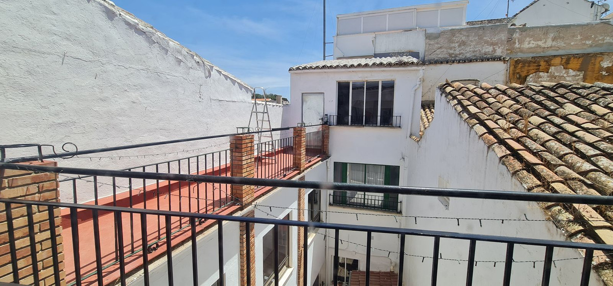 8 Bed Townhouse for sale in Antequera Costa Del Sol, Málaga, Spain