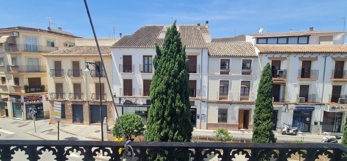 8 Bed Townhouse for sale in Antequera Costa Del Sol, Málaga, Spain