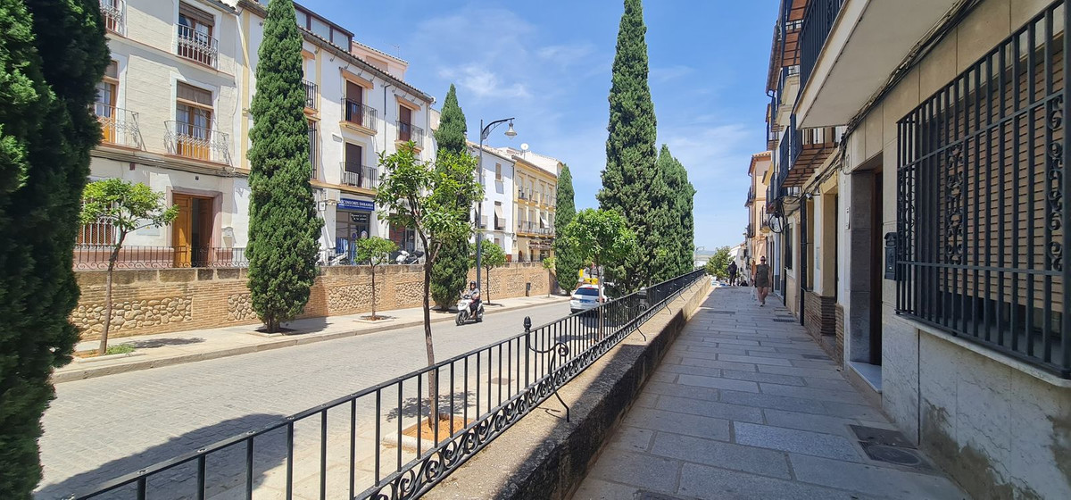 8 Bed Townhouse for sale in Antequera Costa Del Sol, Málaga, Spain