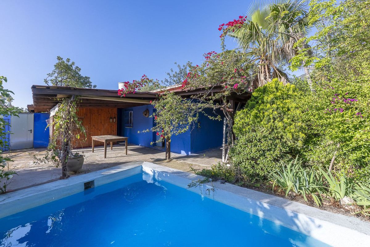Se vende Finca - Cortijo de 2 dormitorios en Costa Del Sol, Málaga, España