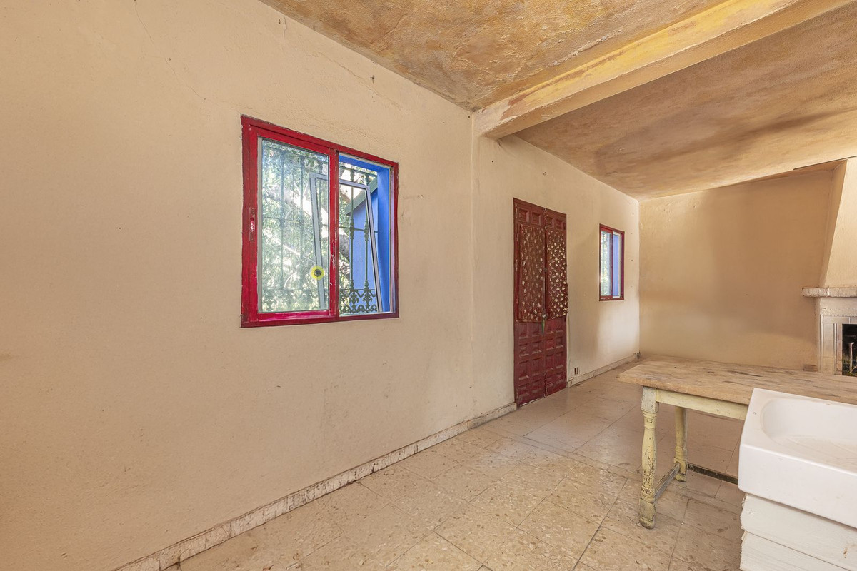Se vende Finca - Cortijo de 2 dormitorios en Costa Del Sol, Málaga, España