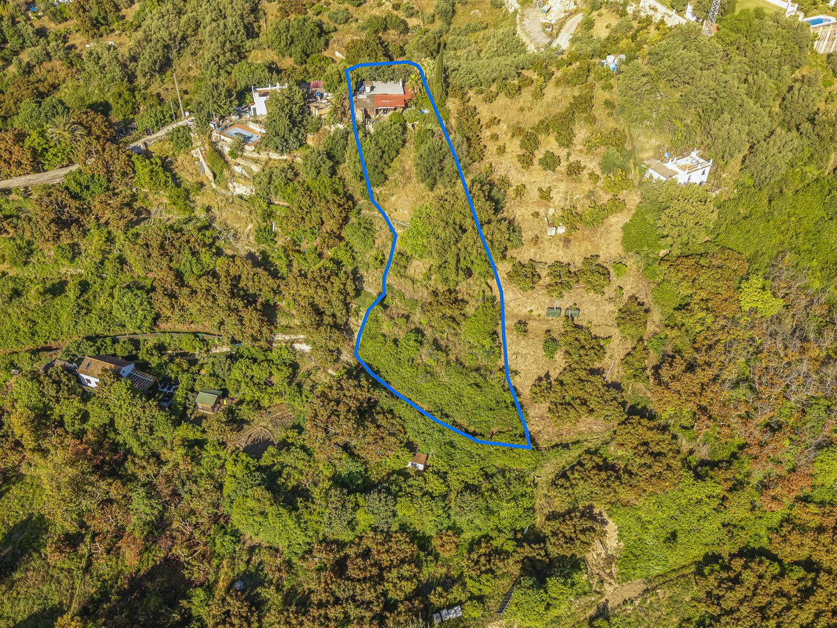 Se vende Finca - Cortijo de 2 dormitorios en Costa Del Sol, Málaga, España