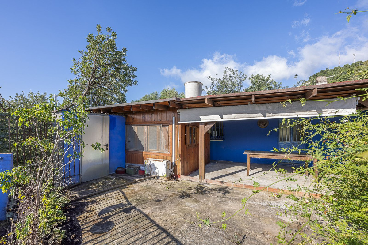 Se vende Finca - Cortijo de 2 dormitorios en Costa Del Sol, Málaga, España